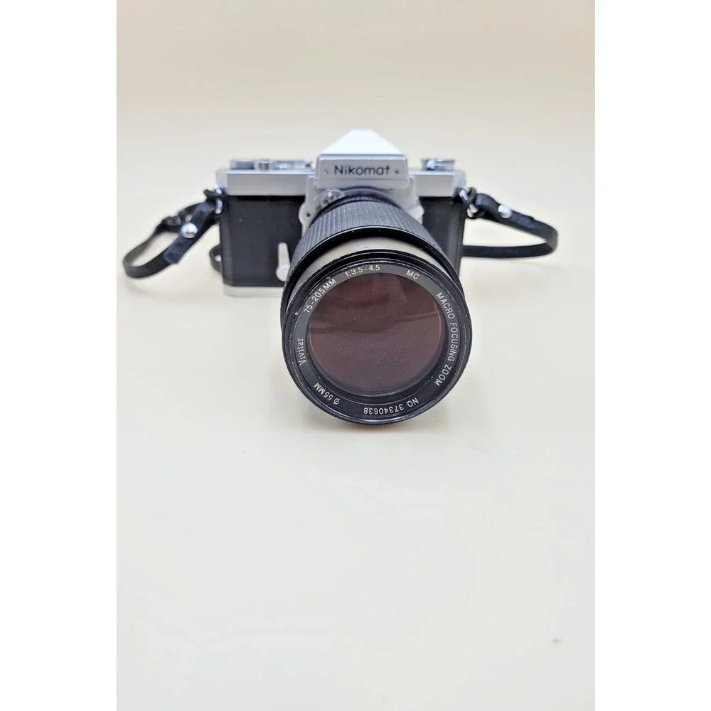 Nikon Nikomat FTN 35mm SLR Film Camera Silver Vivitar 75-205mm Macro Zoom Lens